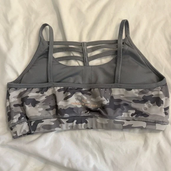 NWOT Her Universe X Star Wars Millennium Falcon Camo Sports Bra - Picture 2 of 7
